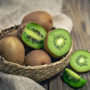Iran Fresh kiwis Ready to Export in Wholesale Lowest prices Order Now